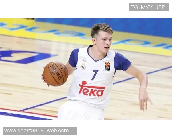 东契奇谈常规赛前训练计划强调球队需理清战术与配合问题 东契奇谈常规赛前训练计划强调球队需理清战术与配合问题