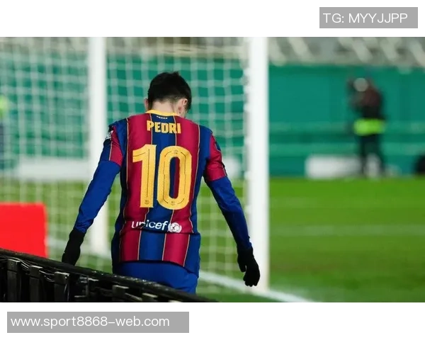 巴萨在加泰足协颁奖典礼上荣获六项大奖成最大赢家 巴萨在加泰足协颁奖典礼上荣获六项大奖成最大赢家