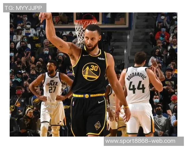 张佳玮分析卢教练全锋阵策略如何在勇士对决中逆转局势