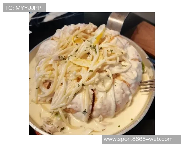 亚马尔分享赤道几内亚传统美食花生酱鸡肉饭的独特魅力与风味